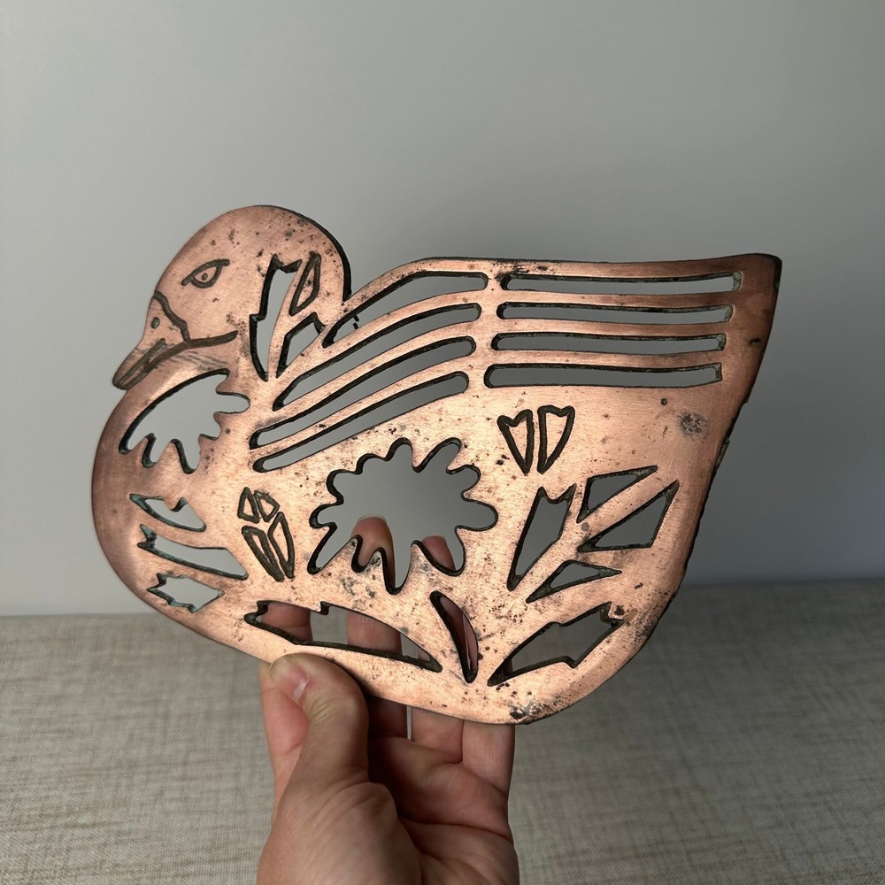 Vintage Copper-Tone Cast Iron Swan Trivet Wall Hanging Farmhouse Kitchen Decor